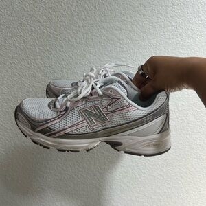 New Balance Women's White and Gray Sneakers